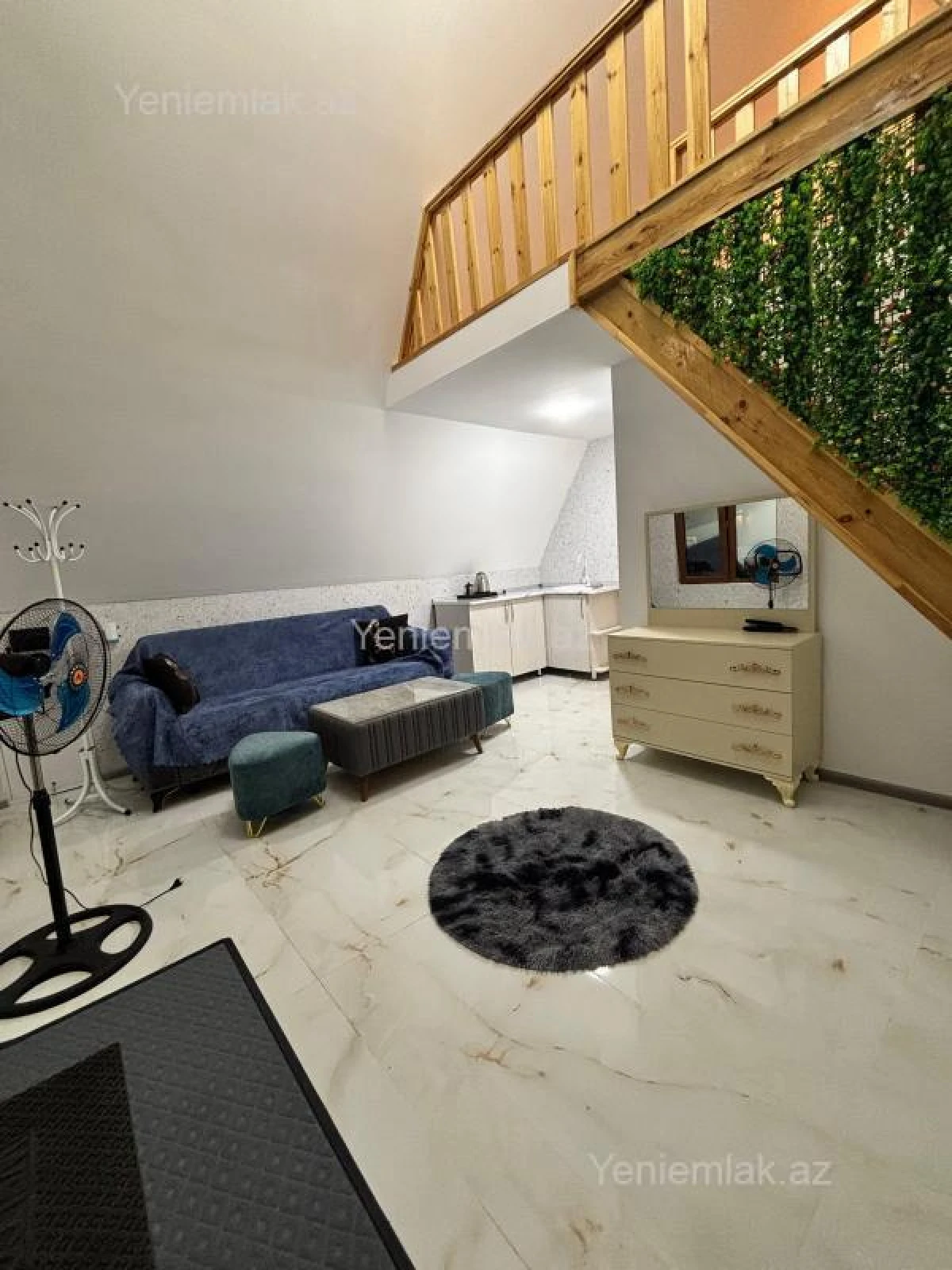 Satılır 7 otaqlı həyət evi 180 m²