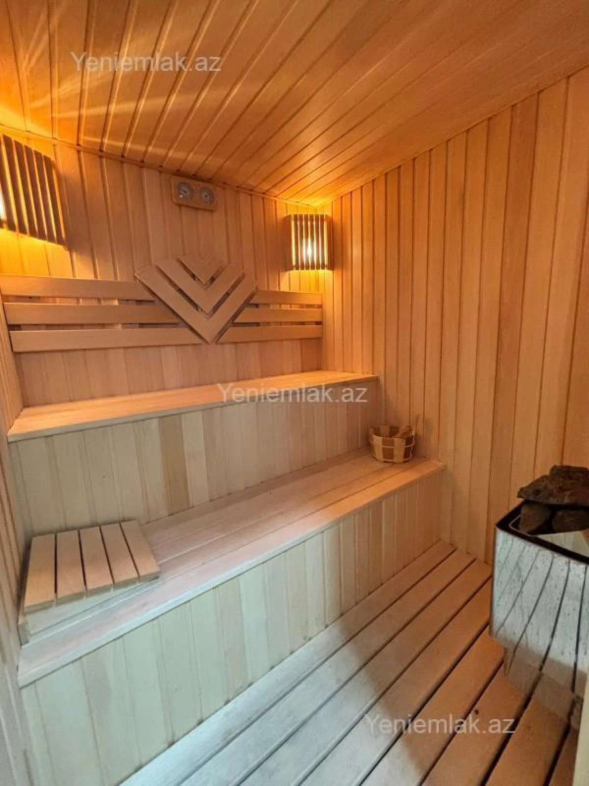 Satılır 7 otaqlı həyət evi 180 m²