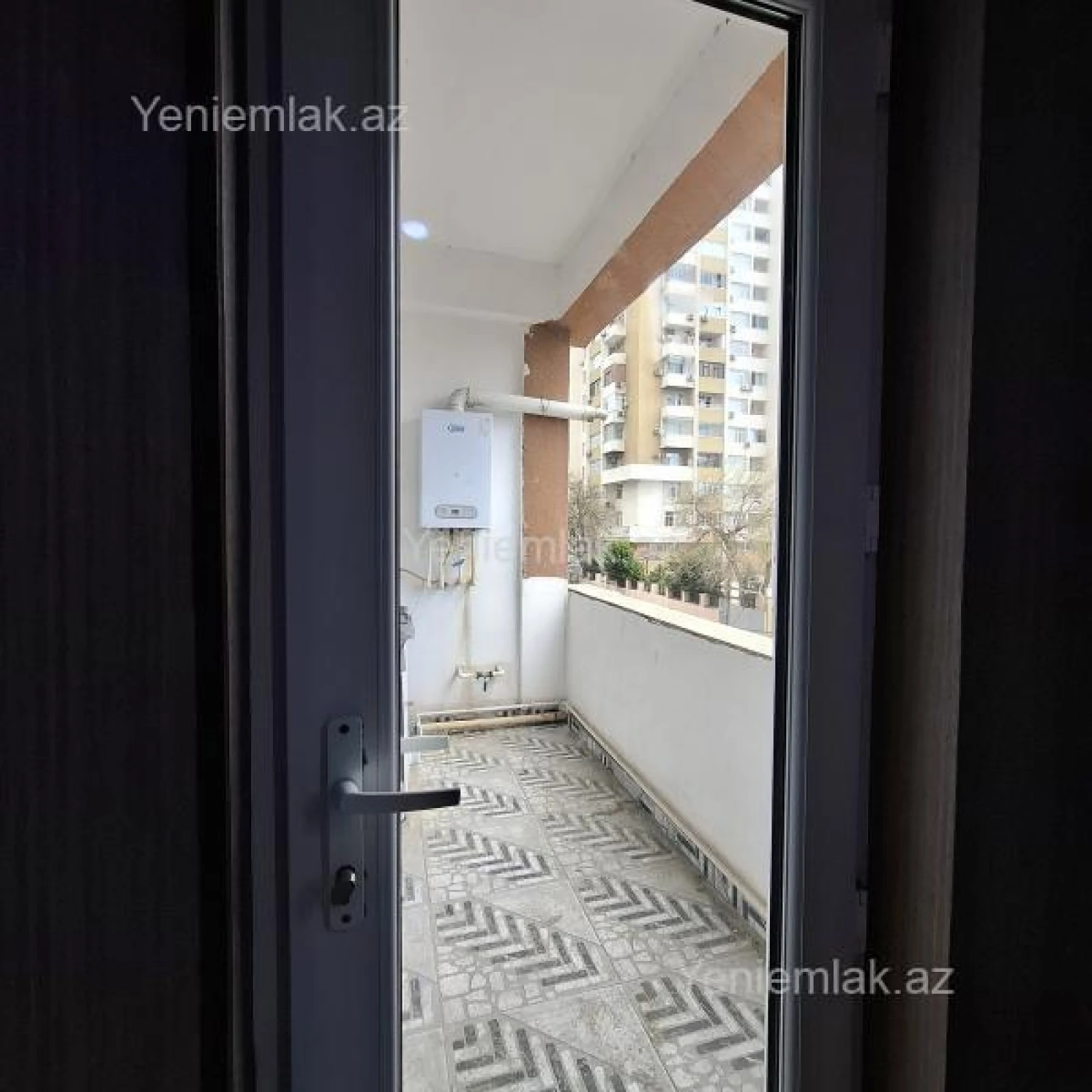Satılır 2 otaqlı yeni tikili 75 m²