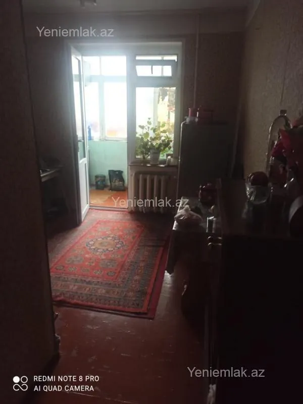 Satılır 2 otaqlı köhnə tikili 60 m²