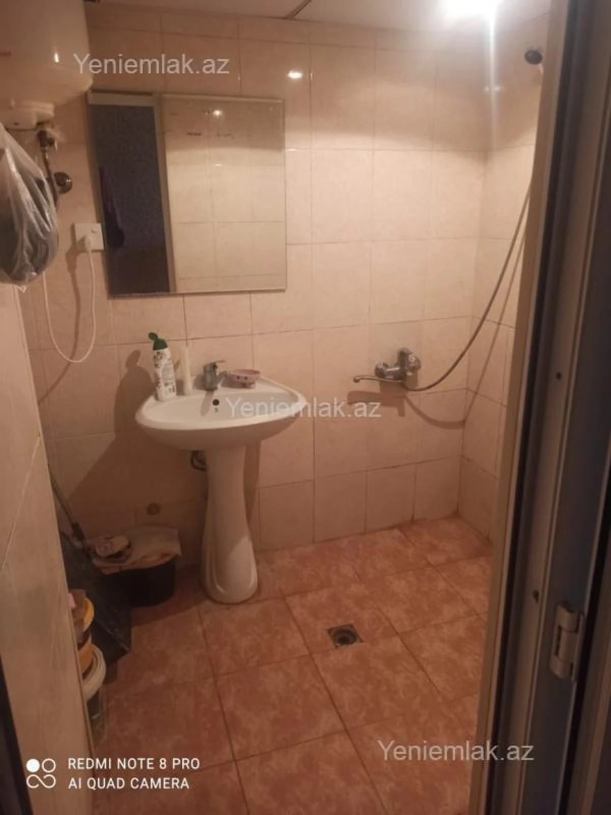 Satılır 2 otaqlı köhnə tikili 60 m²