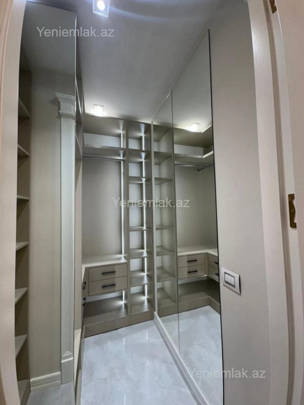 Satılır 4 otaqlı yeni tikili 171 m²