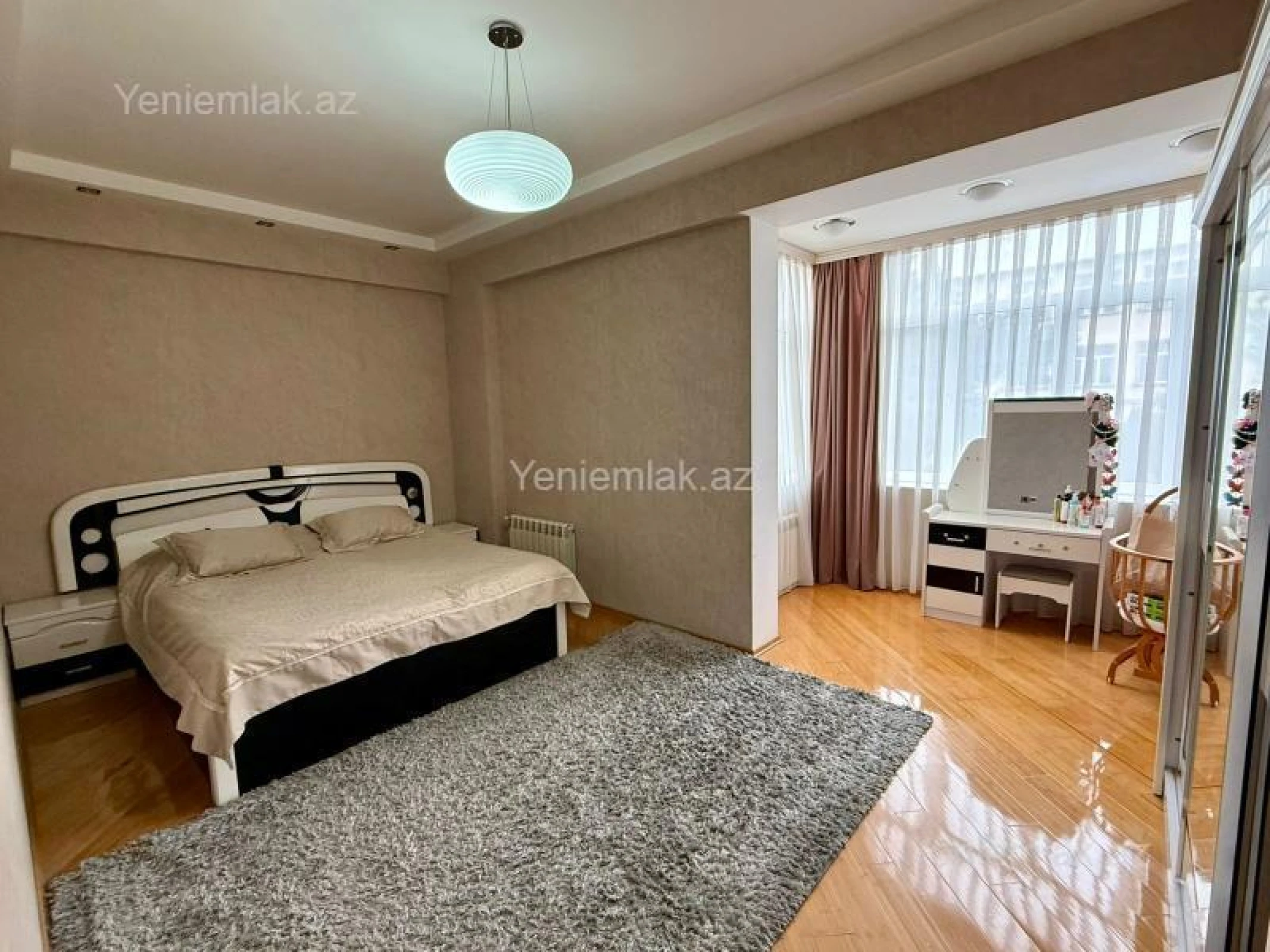 Satılır 3 otaqlı yeni tikili 110 m²