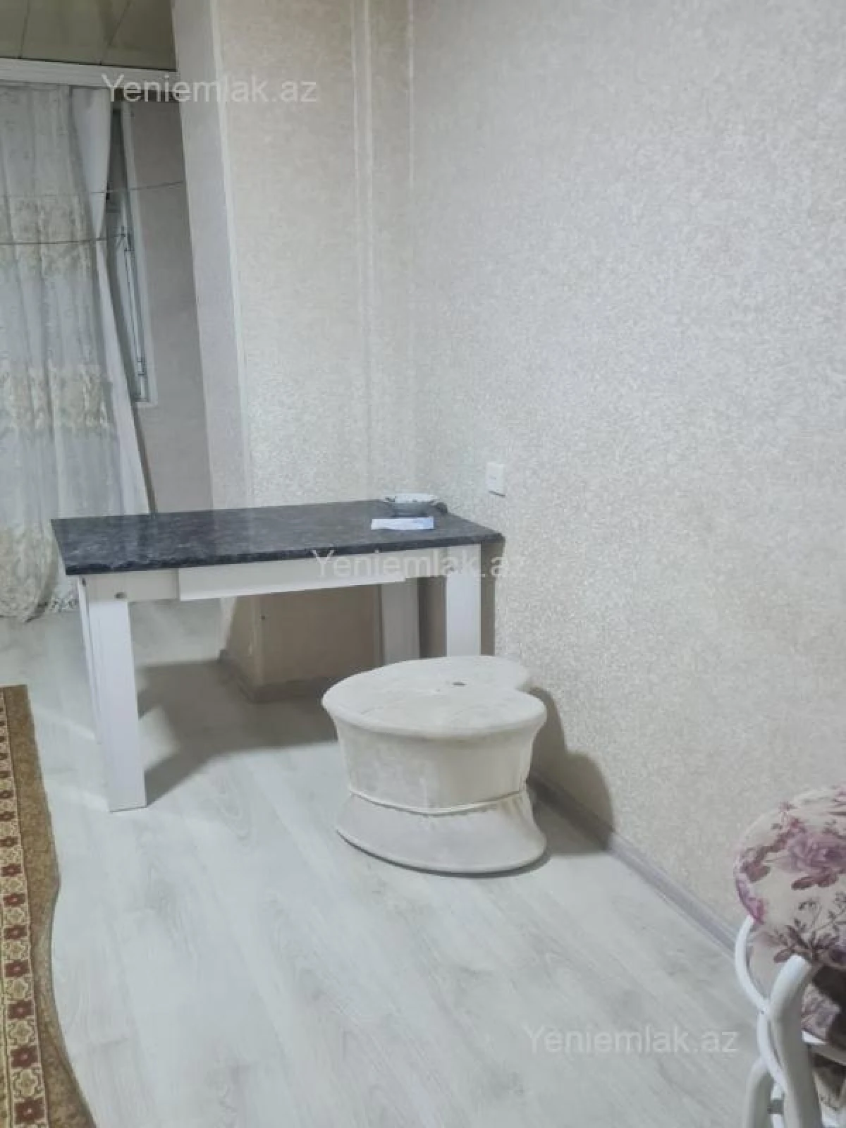 Satılır 3 otaqlı köhnə tikili 72 m²