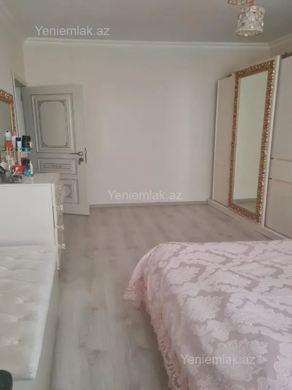 Satılır 3 otaqlı köhnə tikili 72 m²