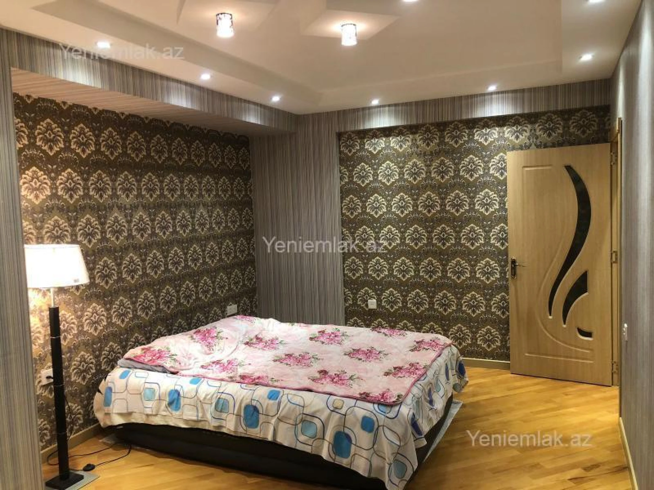 Satılır 3 otaqlı yeni tikili 115 m²