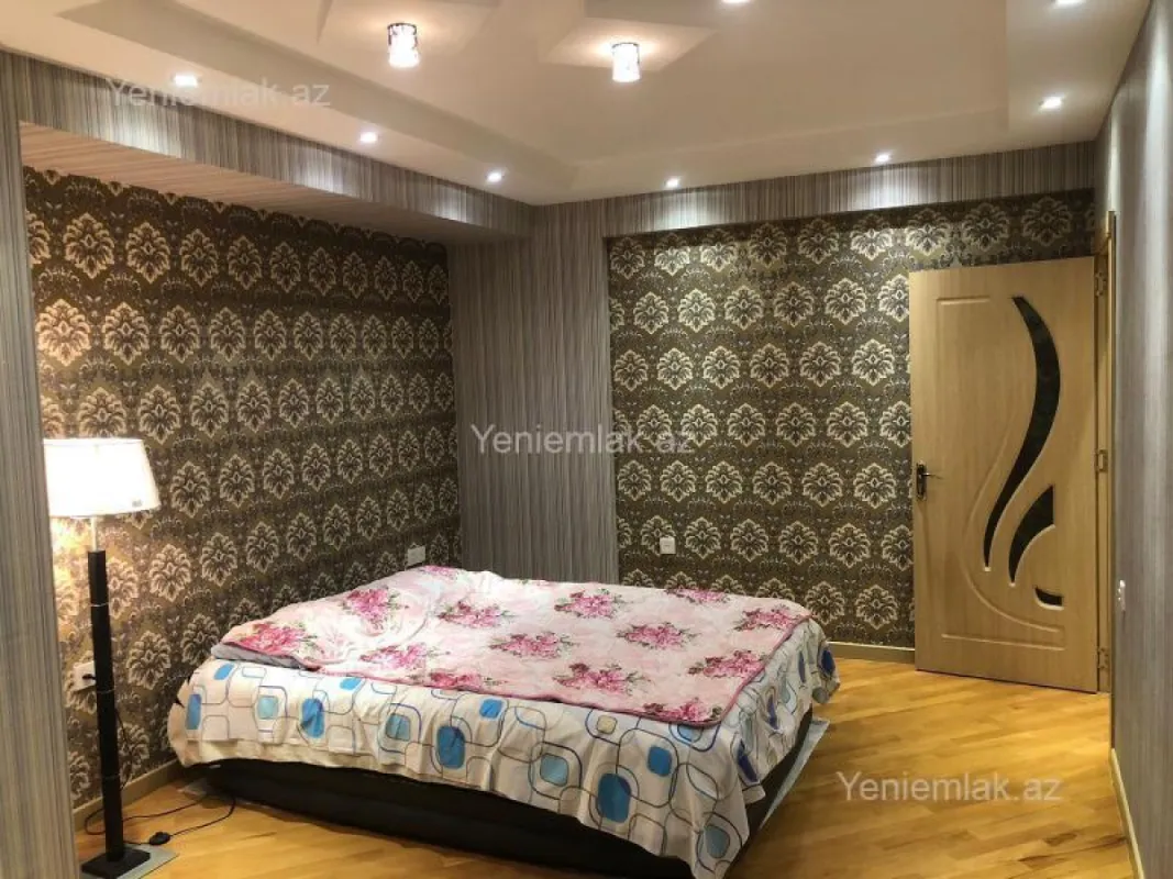 Satılır 3 otaqlı yeni tikili 115 m²
