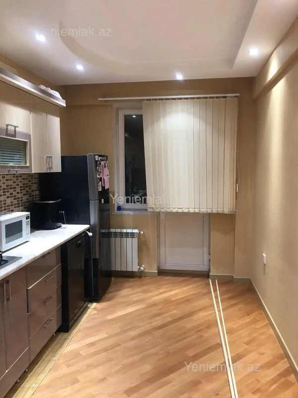 Satılır 3 otaqlı yeni tikili 115 m²