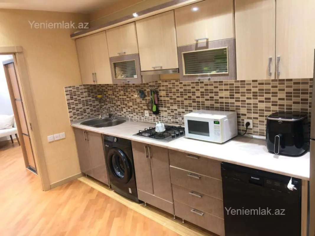 Satılır 3 otaqlı yeni tikili 115 m²