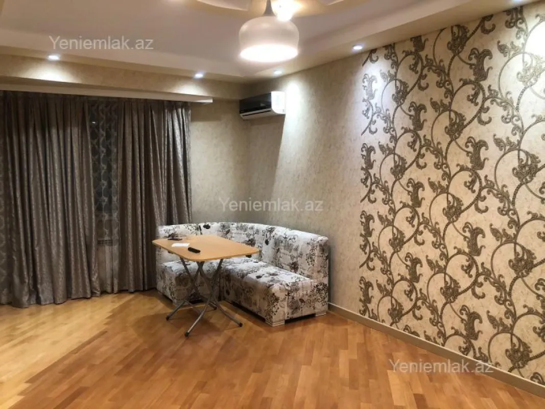 Satılır 3 otaqlı yeni tikili 115 m²