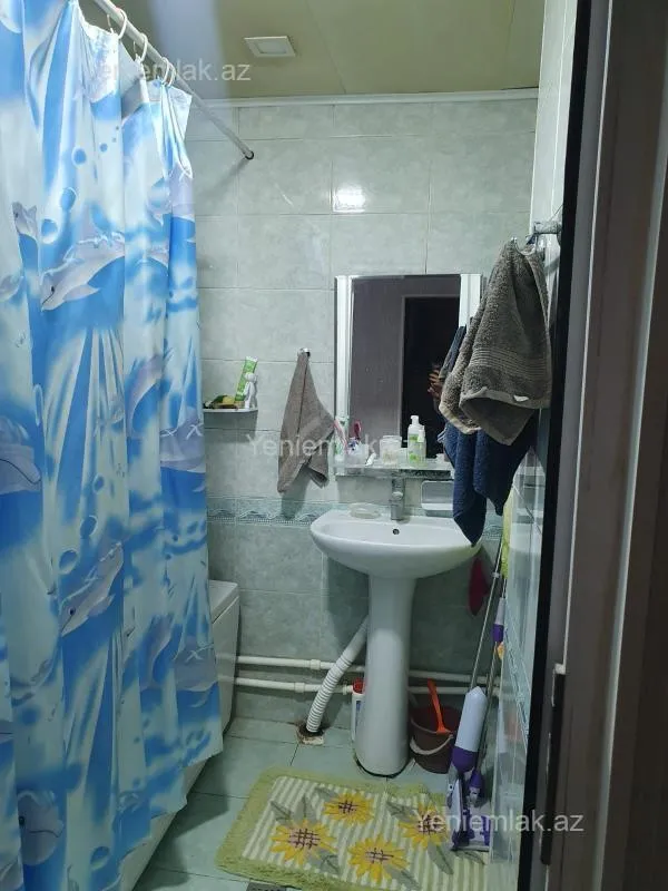 Satılır 2 otaqlı köhnə tikili 60 m²