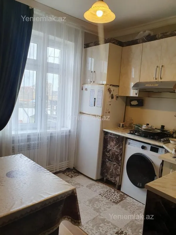 Satılır 2 otaqlı köhnə tikili 60 m²