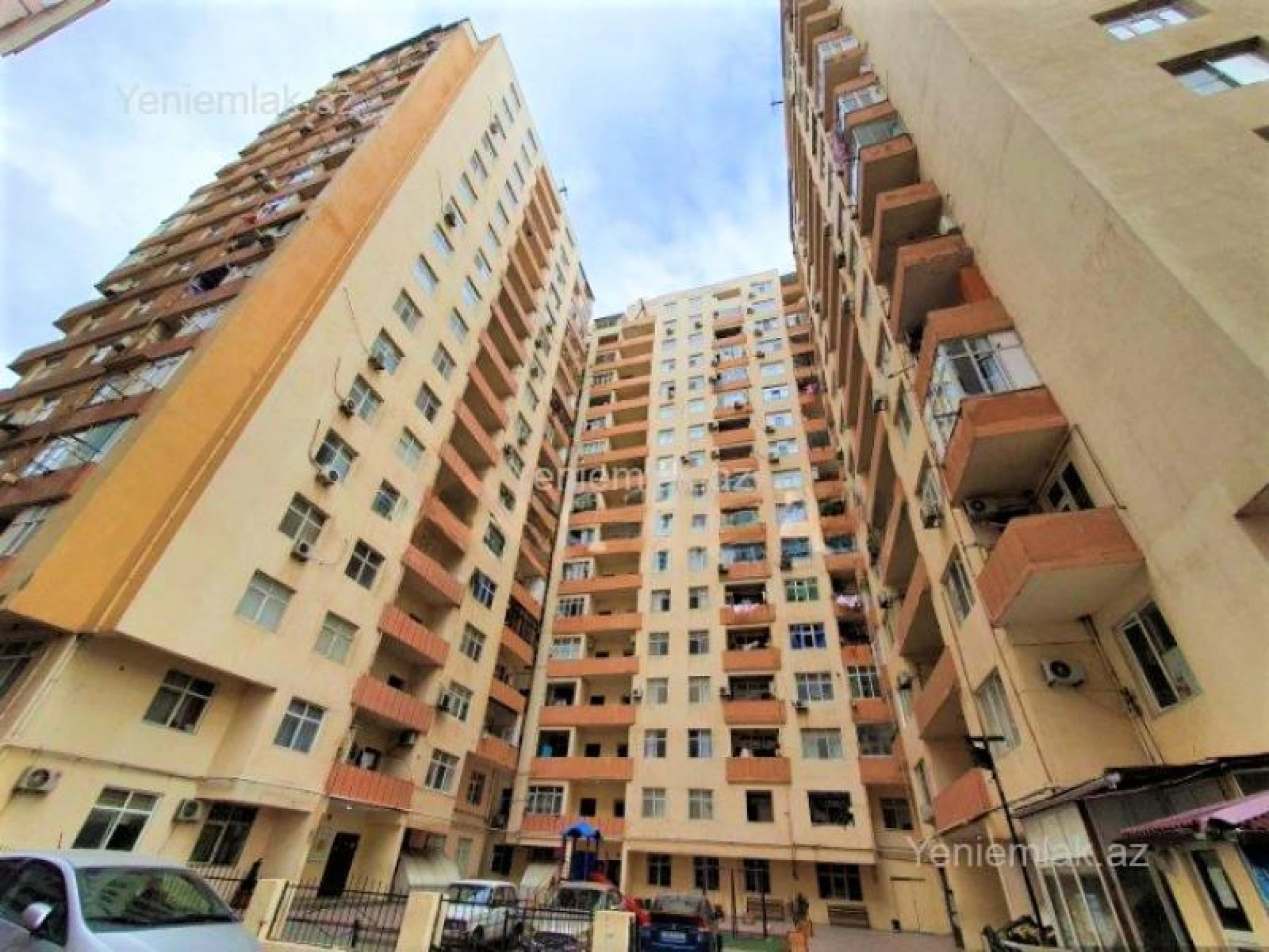 Satılır 3 otaqlı yeni tikili 81 m²