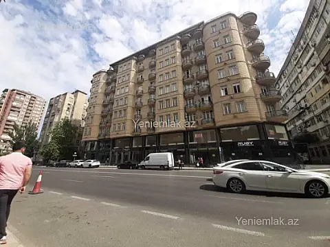 Satılır 3 otaqlı yeni tikili 150 m²