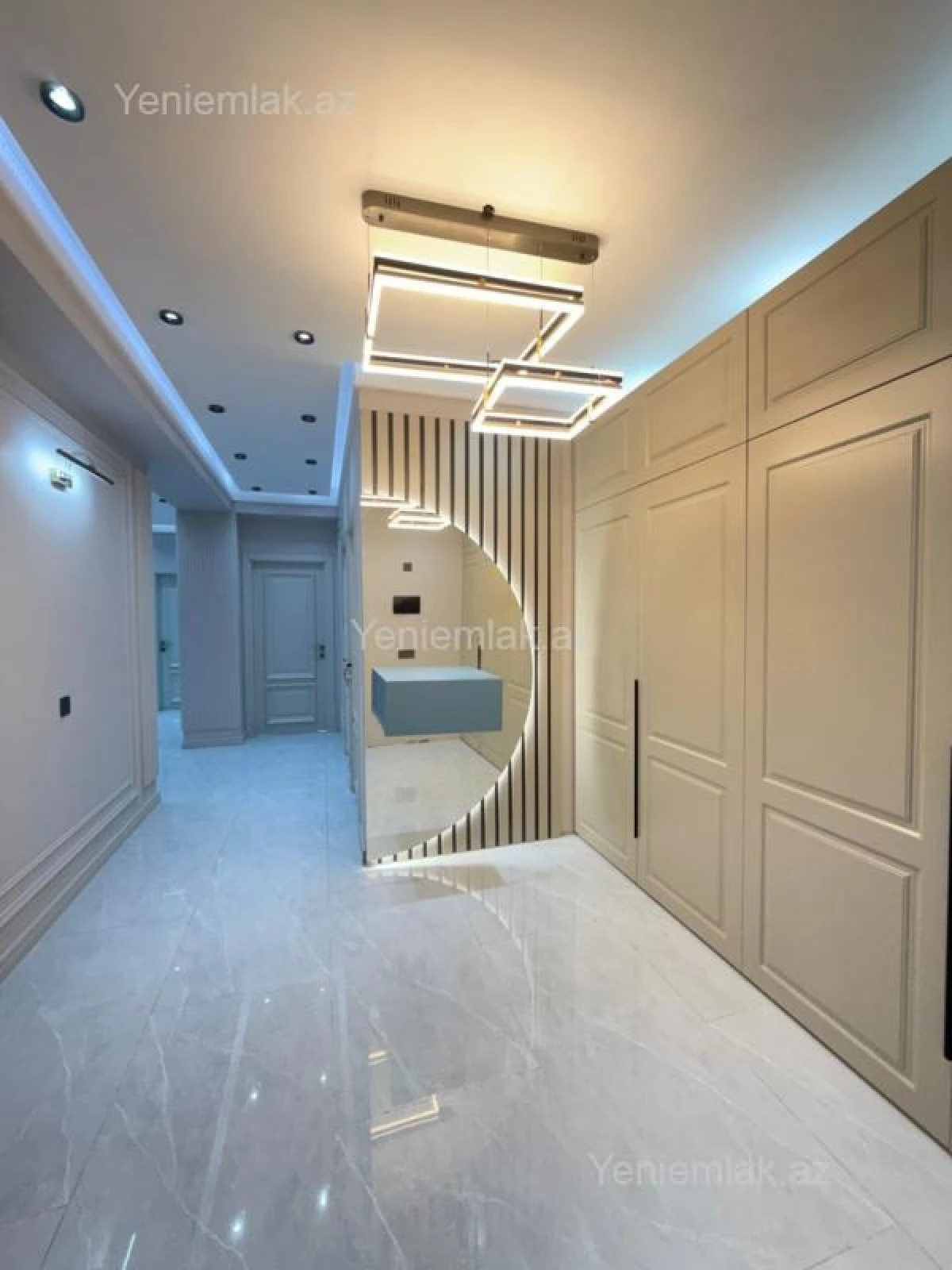 Satılır 4 otaqlı yeni tikili 135 m²