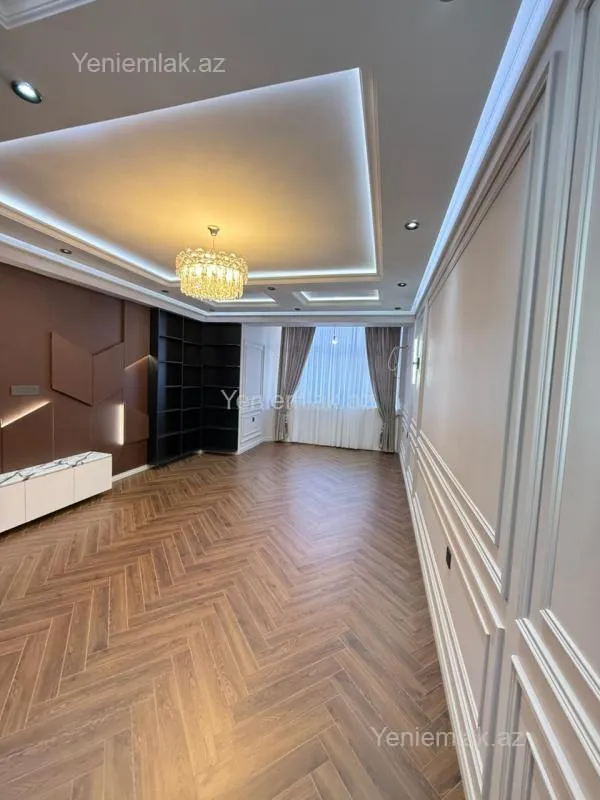 Satılır 4 otaqlı yeni tikili 135 m²