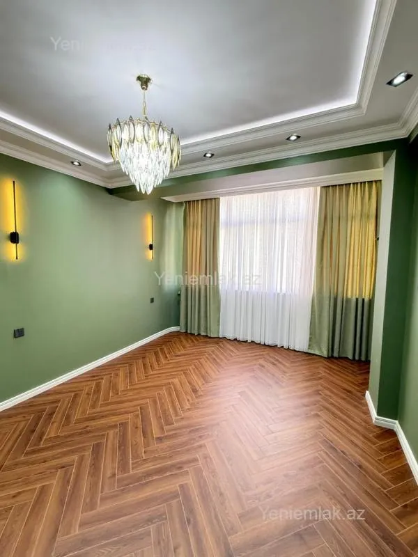 Satılır 4 otaqlı yeni tikili 135 m²