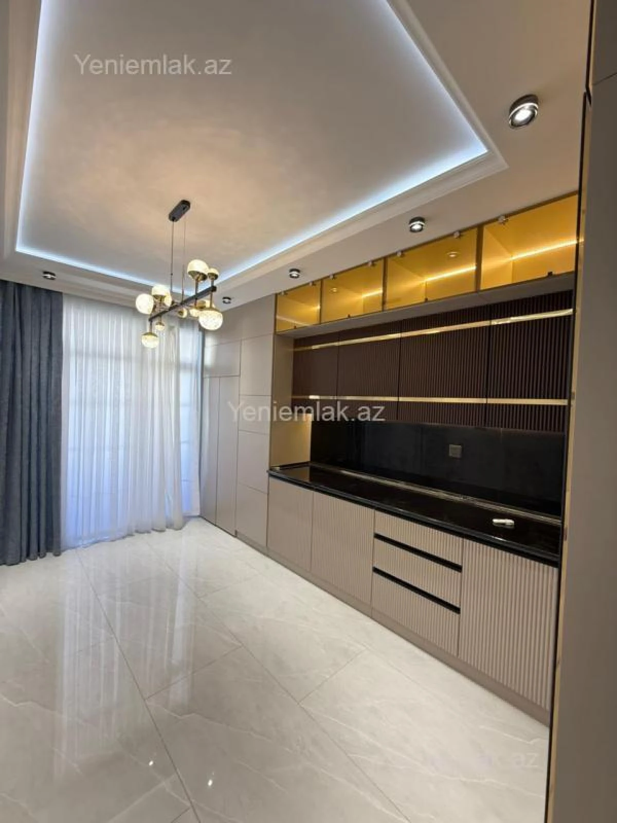 Satılır 4 otaqlı yeni tikili 135 m²