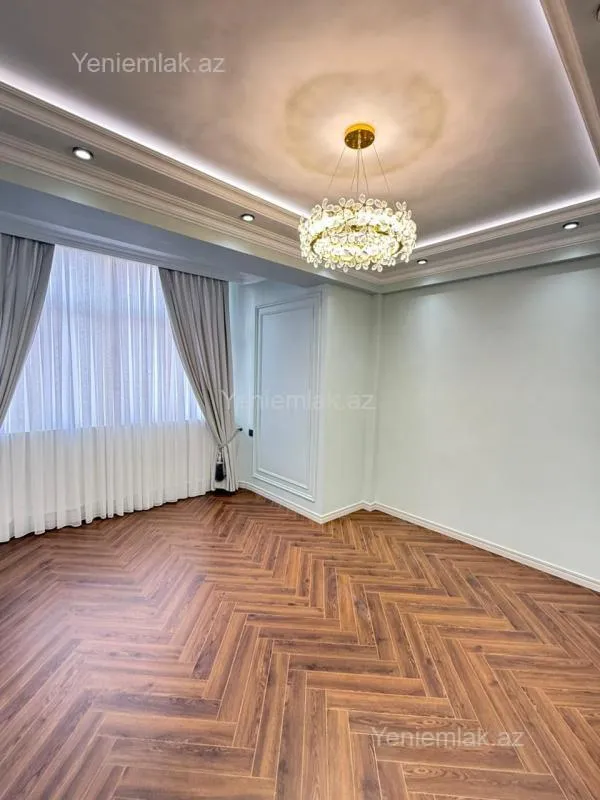 Satılır 4 otaqlı yeni tikili 135 m²