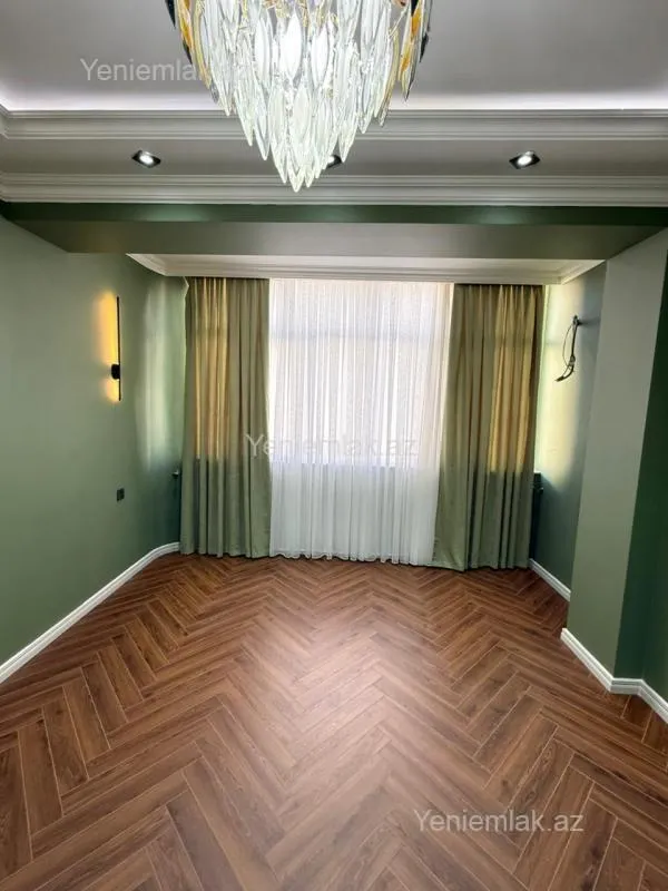 Satılır 4 otaqlı yeni tikili 135 m²