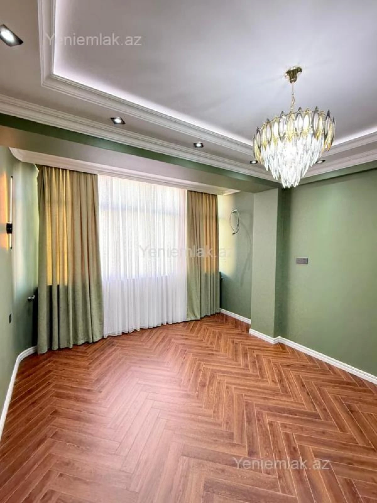 Satılır 4 otaqlı yeni tikili 135 m²