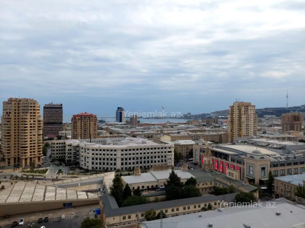 Satılır 4 otaqlı yeni tikili 184 m²