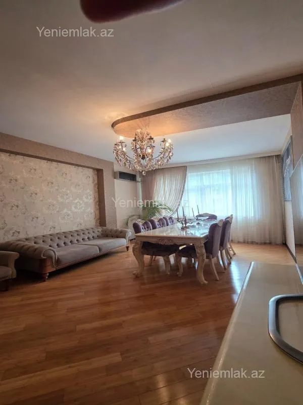 Satılır 3 otaqlı yeni tikili 131 m²
