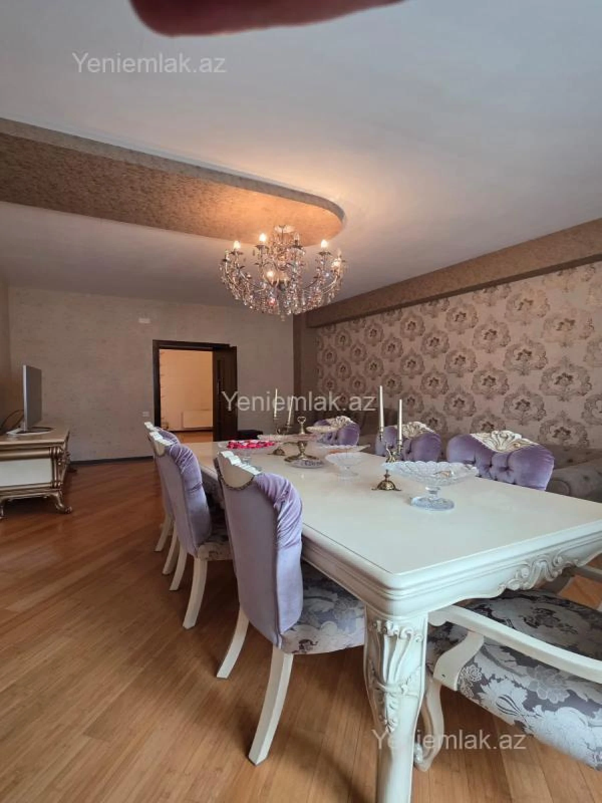 Satılır 3 otaqlı yeni tikili 131 m²