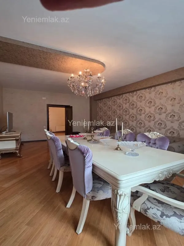 Satılır 3 otaqlı yeni tikili 131 m²