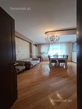Satılır 3 otaqlı yeni tikili 131 m²