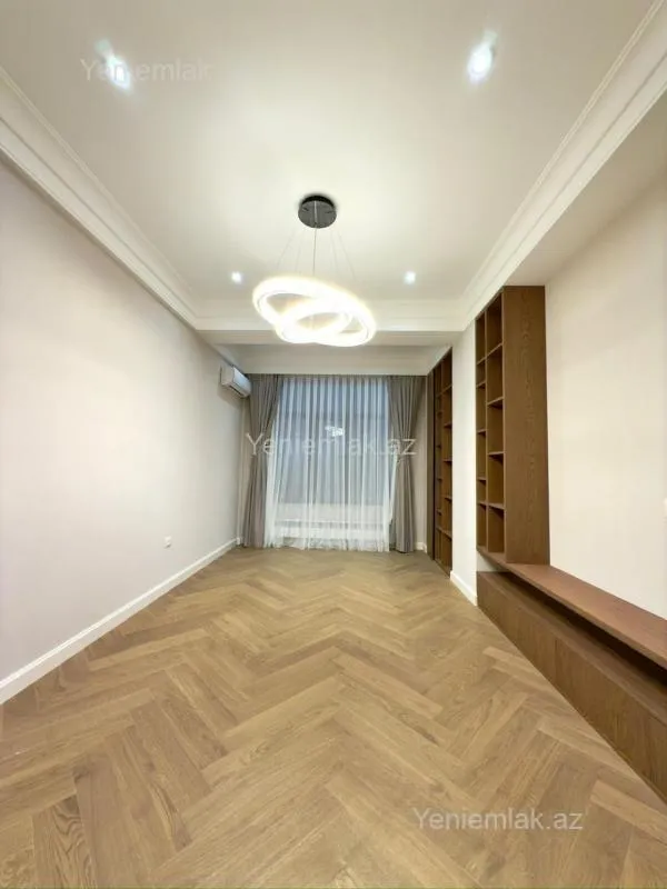 Satılır 3 otaqlı yeni tikili 140 m²