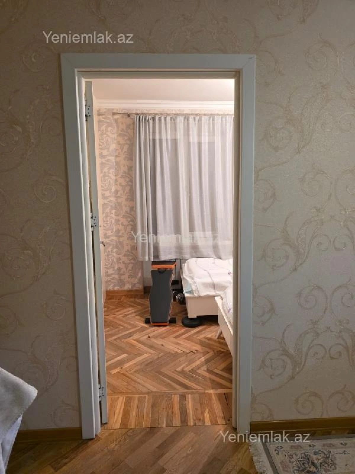 Satılır 2 otaqlı köhnə tikili 60 m²