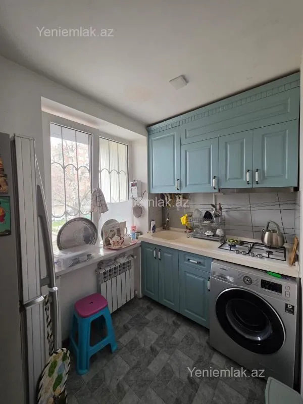 Satılır 2 otaqlı köhnə tikili 60 m²