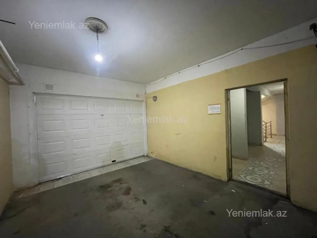 Satılır 4 otaqlı yeni tikili 180 m²
