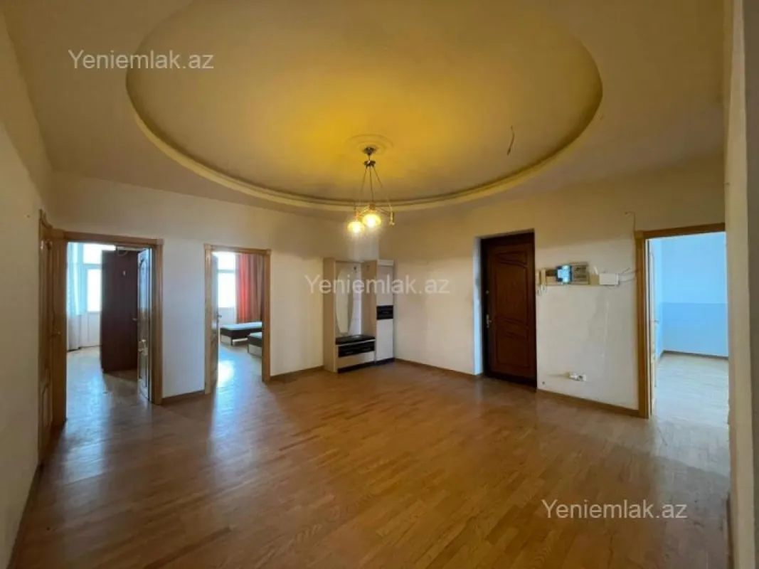 Satılır 4 otaqlı yeni tikili 180 m²