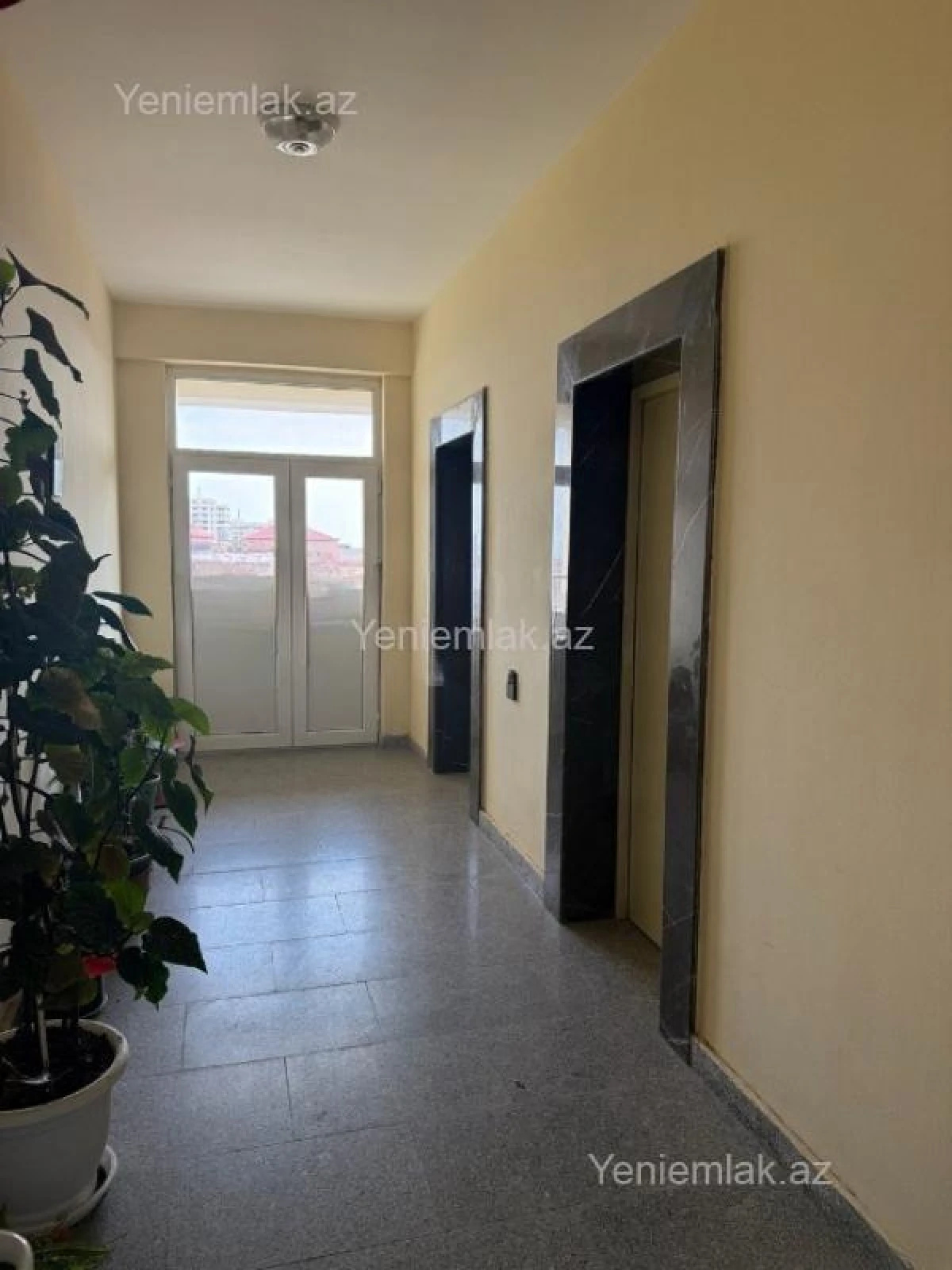 Satılır 4 otaqlı yeni tikili 180 m²