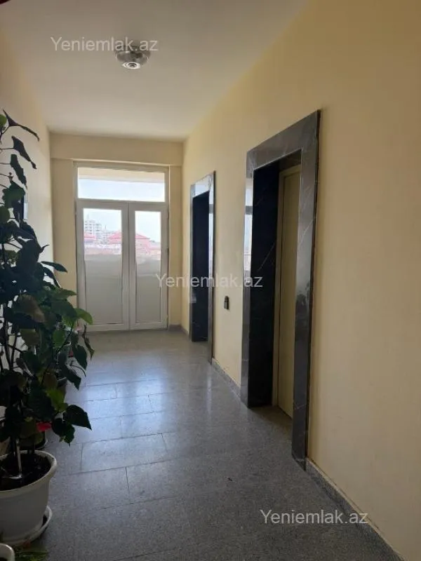 Satılır 4 otaqlı yeni tikili 180 m²