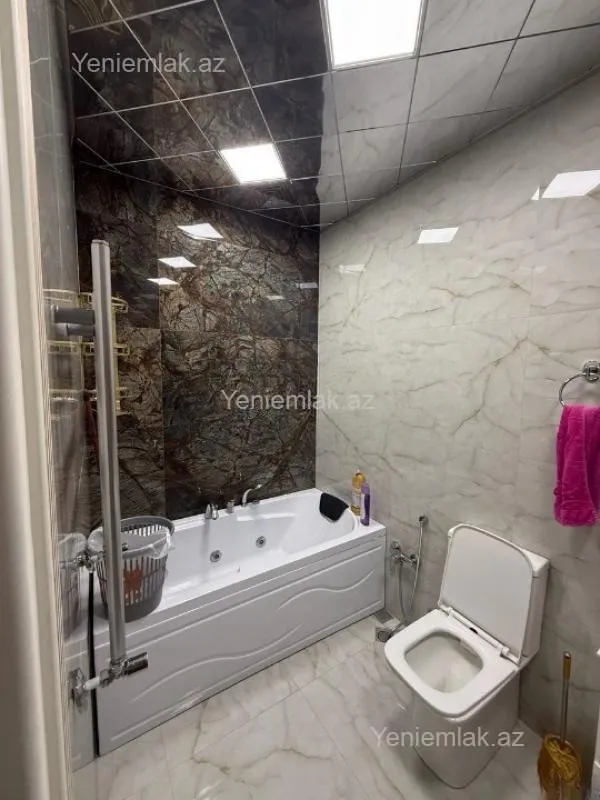 Satılır 4 otaqlı yeni tikili 180 m²
