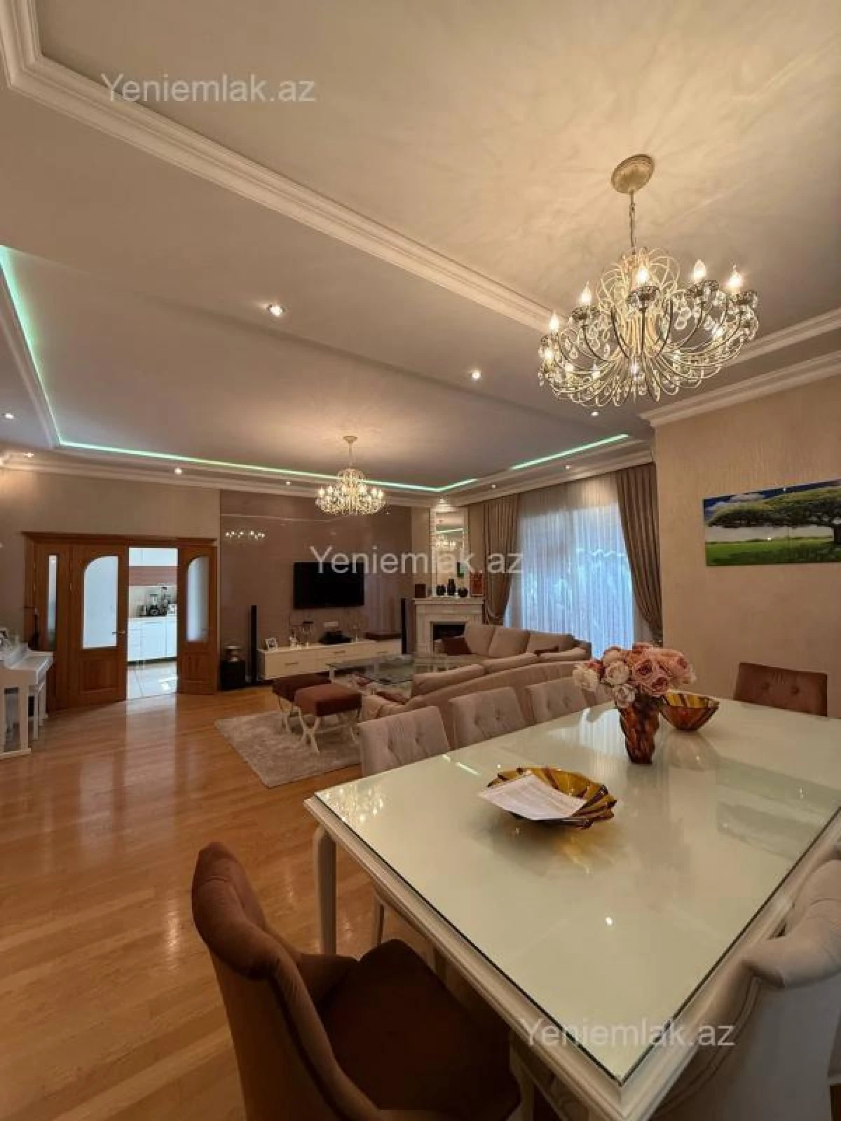 Satılır 6 otaqlı həyət evi 330 m²