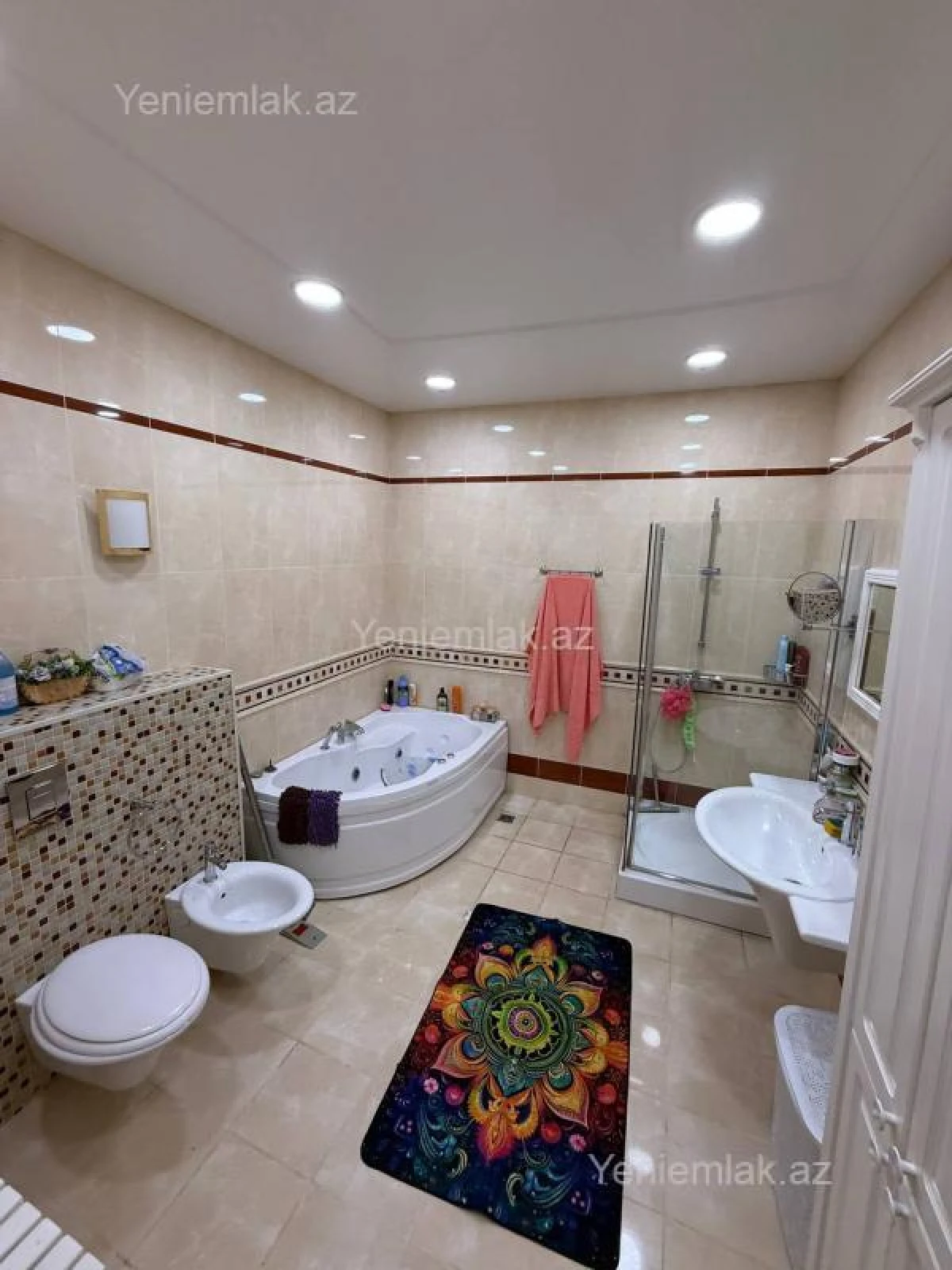 Satılır 6 otaqlı həyət evi 330 m²