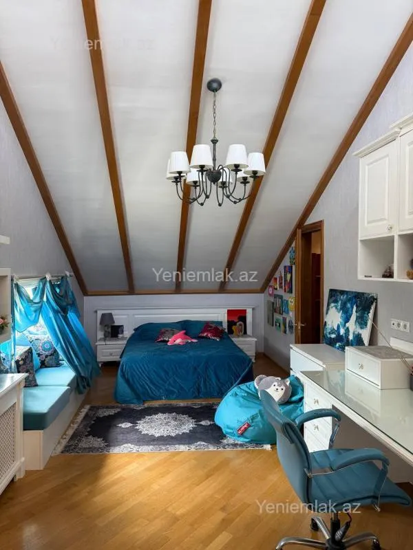 Satılır 6 otaqlı həyət evi 330 m²