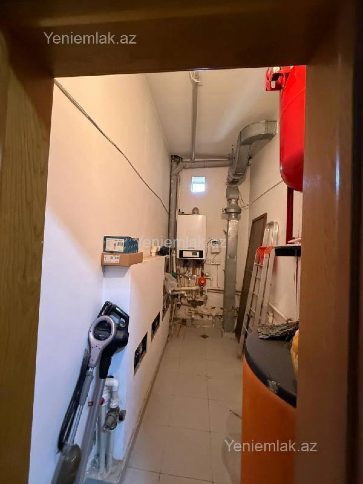 Satılır 6 otaqlı həyət evi 330 m²