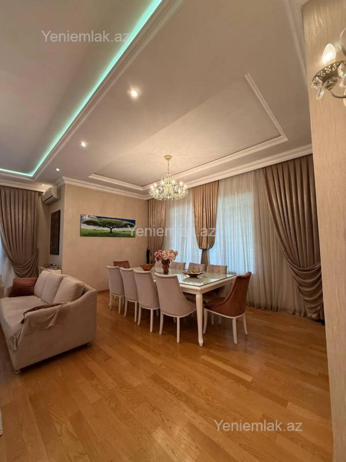 Satılır 6 otaqlı həyət evi 330 m²