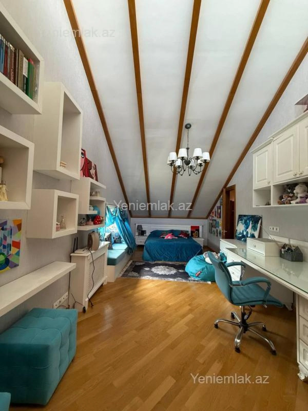 Satılır 6 otaqlı həyət evi 330 m²