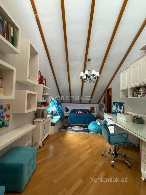 Satılır 6 otaqlı həyət evi 330 m²