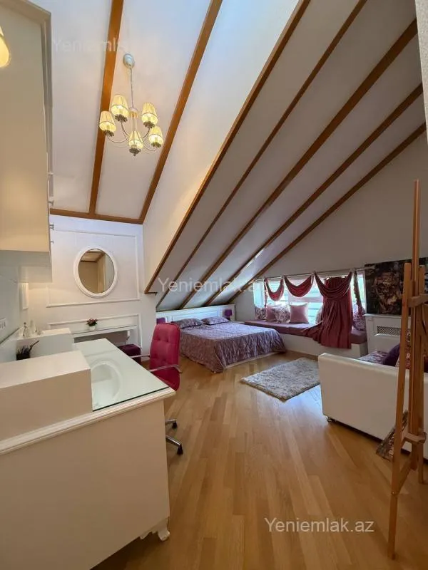 Satılır 6 otaqlı həyət evi 330 m²