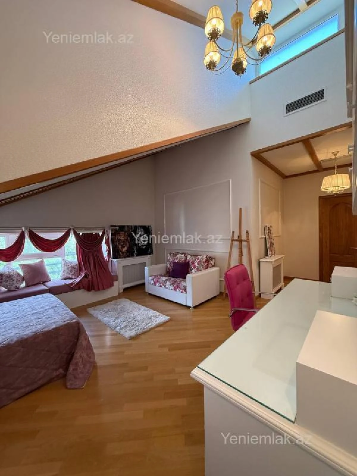 Satılır 6 otaqlı həyət evi 330 m²