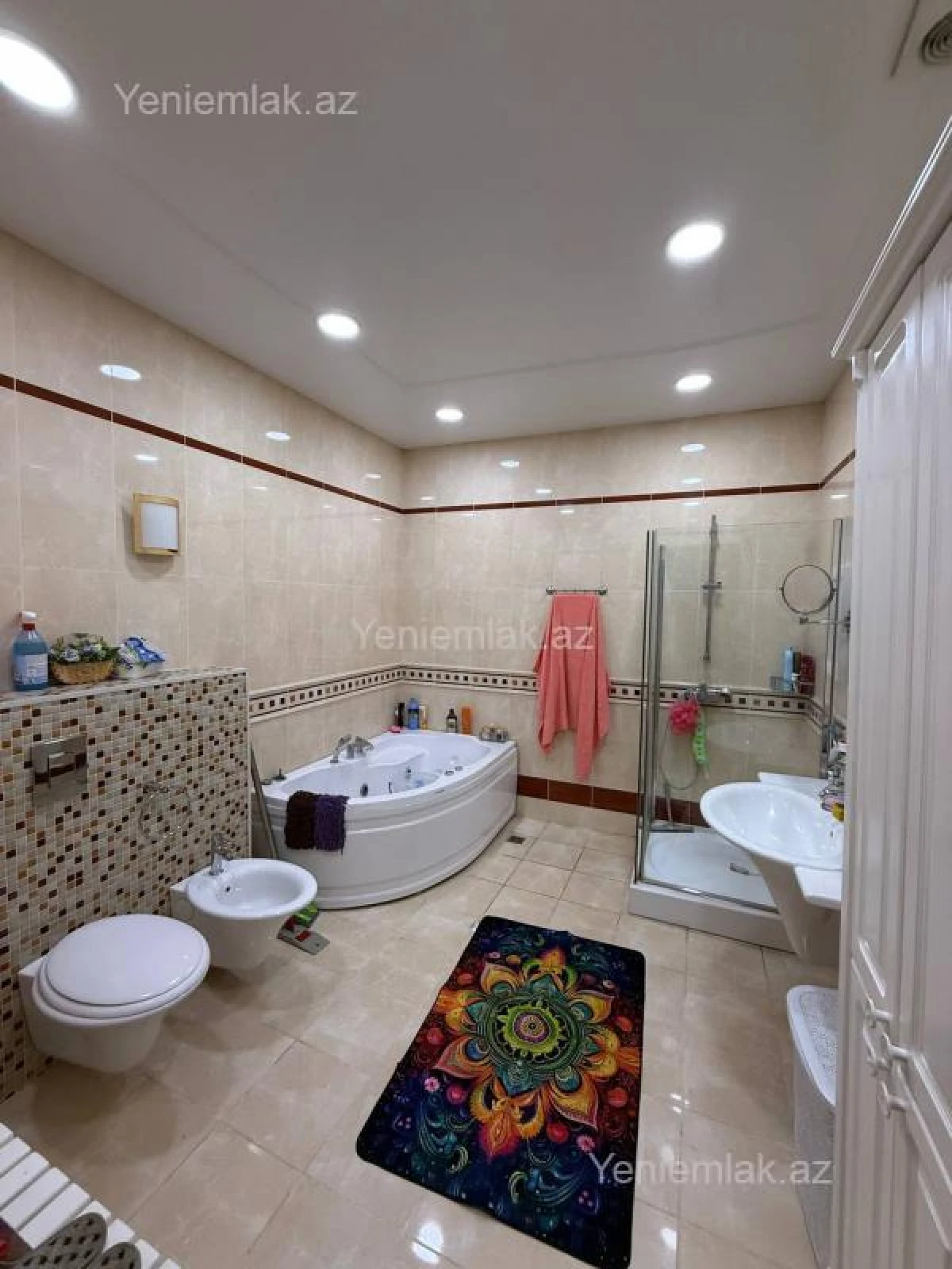Satılır 6 otaqlı həyət evi 330 m²