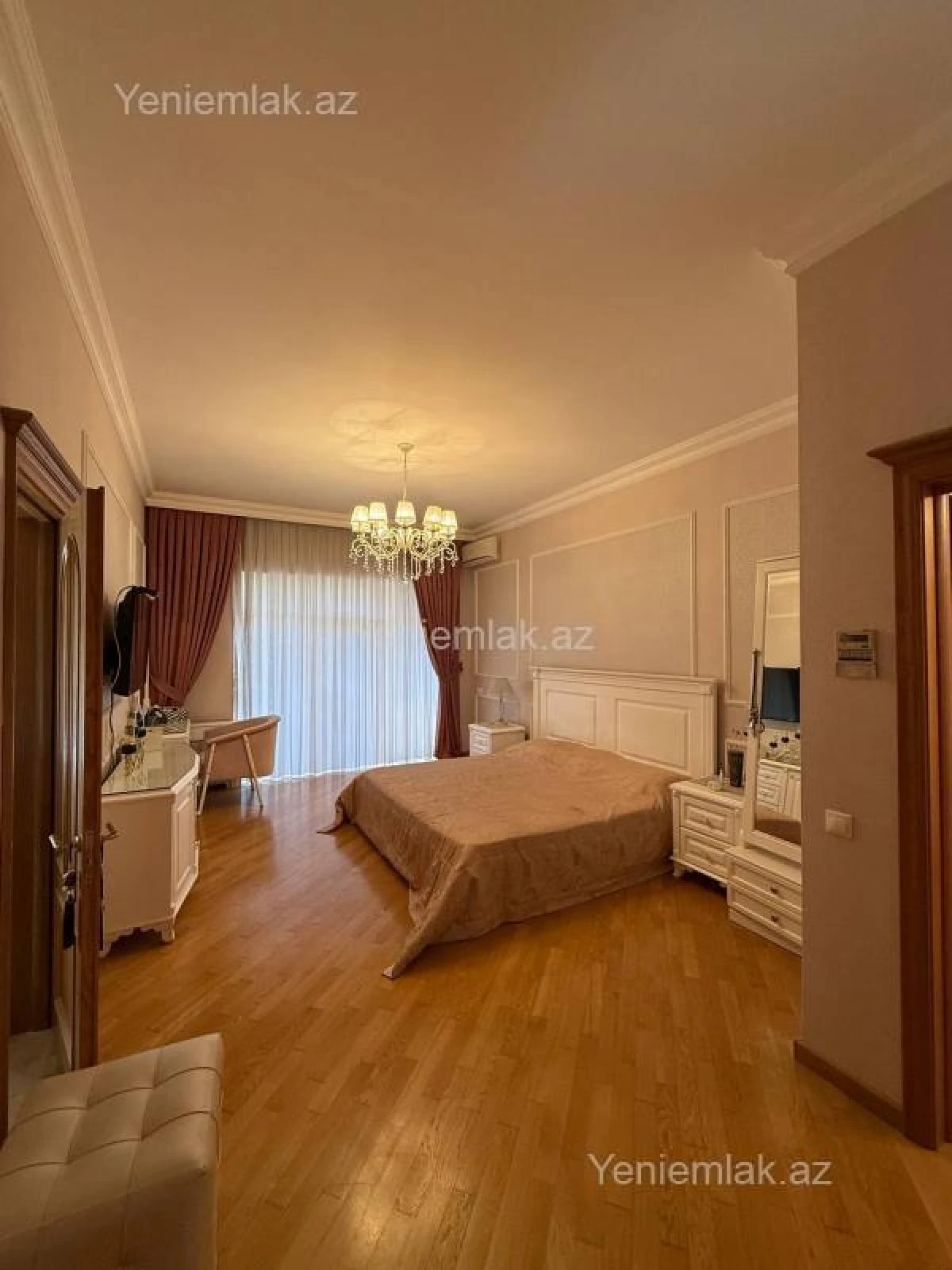 Satılır 6 otaqlı həyət evi 330 m²