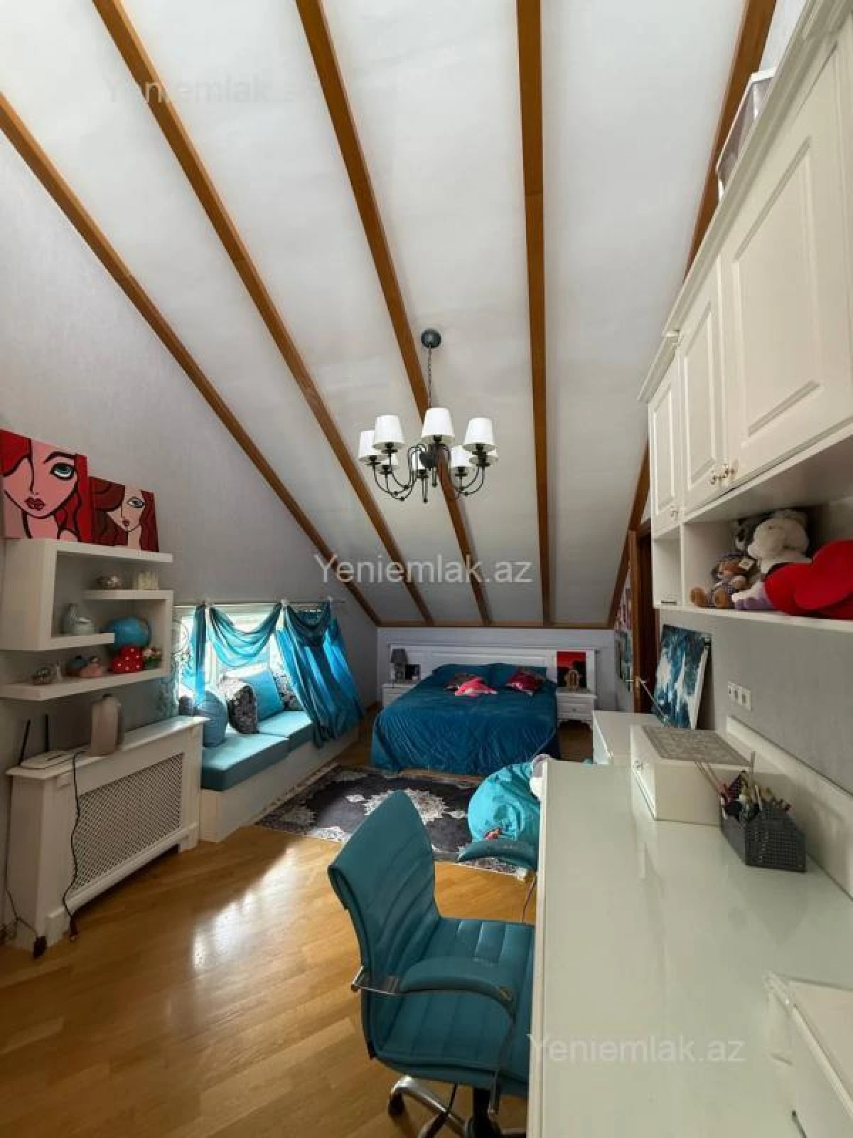 Satılır 6 otaqlı həyət evi 330 m²